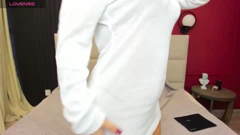 Linda online show from October 12, 2:36 am