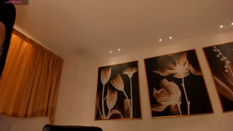 Lindsey Moss online show from January 7, 3:14 am