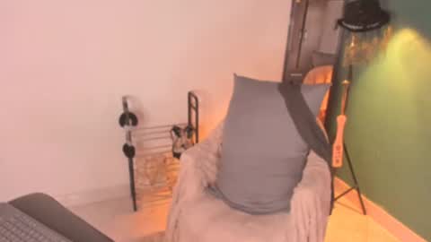 liry online show from June 11, 2:53 am