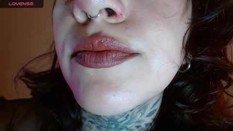 Lisa online show from February 5, 7:31 pm