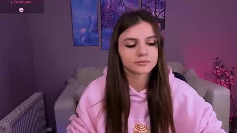 Lisa online show from January 18, 12:12 pm