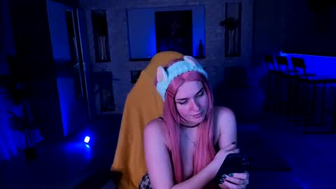 lisa_elfy online show from February 13, 8:13 pm