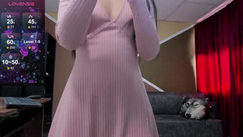 Lisa Gray Independent Model online show from January 25, 8:10 pm