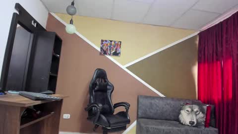 Lisa Gray Independent Model online show from October 2, 7:41 pm