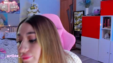   LISA   online show from December 24, 8:05 pm