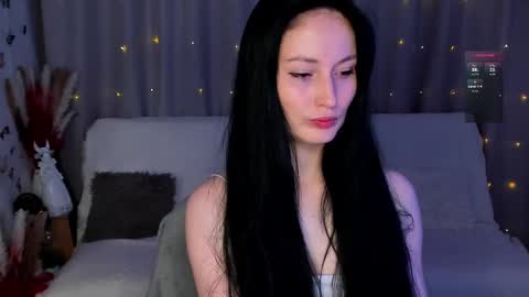 Lisa Moore online show from March 6, 3:56 pm