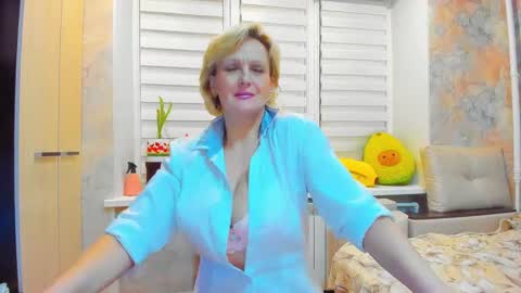 Lisasimsxs online show from January 11, 12:12 am