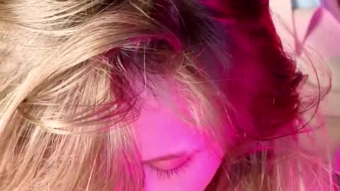 Lena online show from September 25, 1:59 am