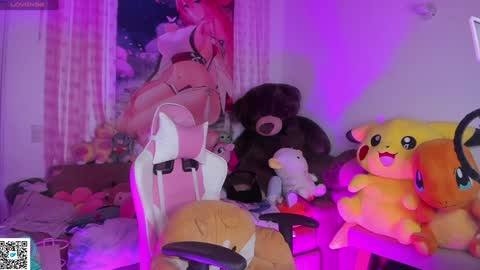 little ary online show from December 24, 9:28 am