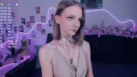 Bella online show from November 19, 7:52 am