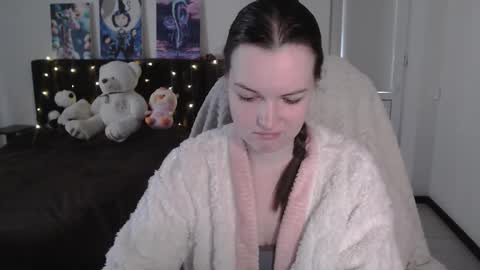 little__flowers online show from September 28, 9:25 am