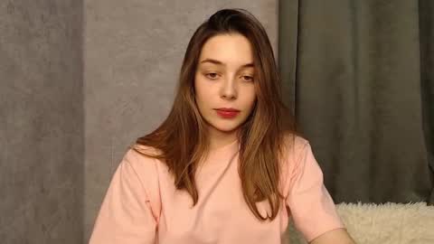 Mia   Im online every day 1530 PM in New York  2030 PM in London online show from December 12, 8:32 pm