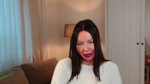 Nicole online show from December 15, 1:16 pm