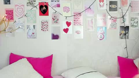 Kriss online show from February 2, 8:24 am