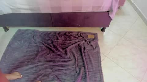 S U M I online show from April 11, 7:45 am