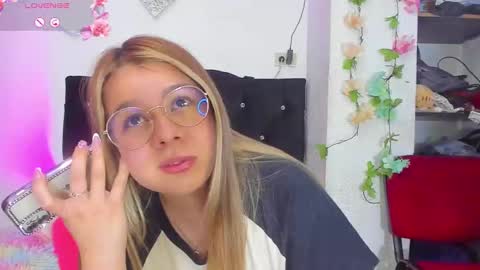 Tifanny online show from February 26, 2:38 pm