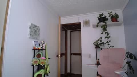 Laksmi online show from March 7, 9:22 pm