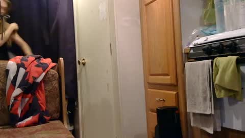 littleleo96 online show from October 11, 9:14 am