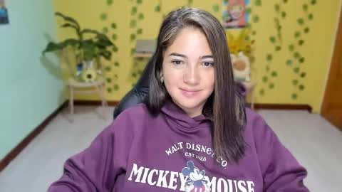 Mia  online show from March 1, 10:59 am