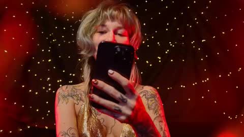 Niki  free tg channel with some photos gifs and info about streams  online show from January 14, 3:28 pm