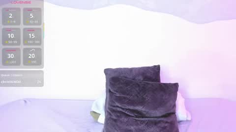 littlevaale online show from September 27, 12:01 pm