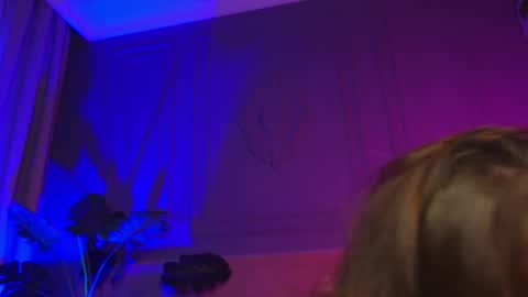 Liv 3 online show from September 20, 4:49 pm