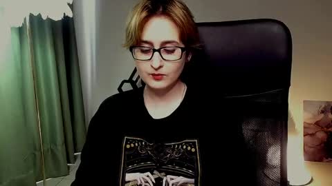 LixeLuna online show from May 14, 6:52 am
