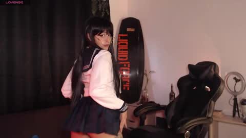 Elizabeth online show from November 10, 8:37 pm