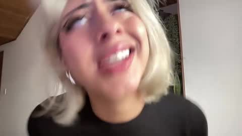 Lizeth online show from December 27, 5:05 pm