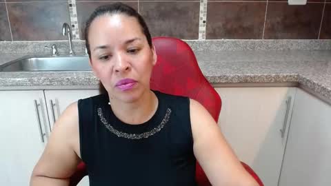 L I Z  E T H   online show from October 18, 10:11 pm