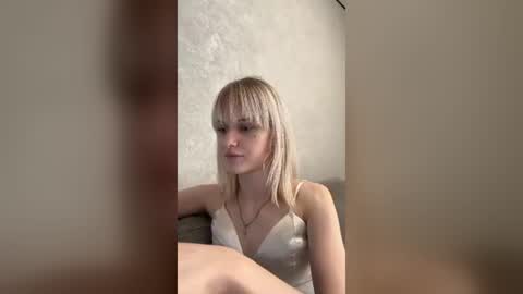 Lizzy online show from August 1, 1:02 pm