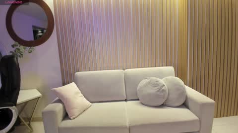 Lizzi  online show from March 10, 8:23 pm