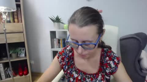 Lizzy online show from July 17, 10:52 am