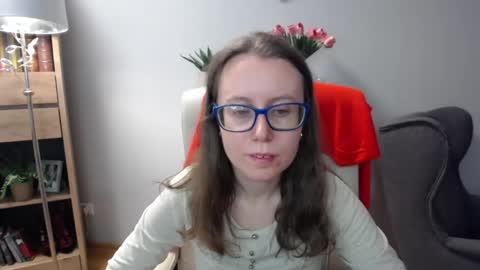 Lizzy online show from April 24, 4:26 am