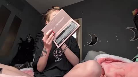 lizzybunny online show from December 13, 2:05 pm