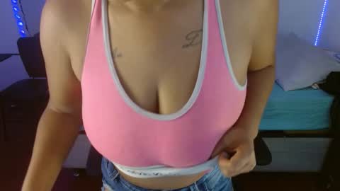 Lolitaa online show from February 6, 7:28 pm