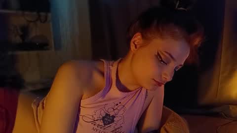 lola online show from April 20, 8:39 am