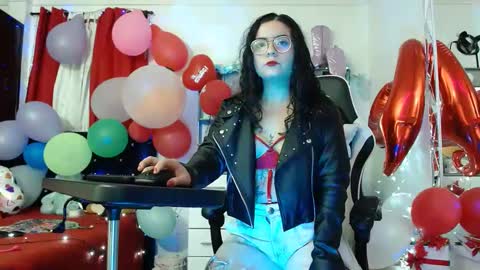 lola_fiery online show from February 13, 4:11 am