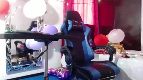 lola_fiery online show from February 12, 2:33 pm