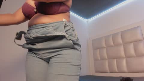 lola_js online show from August 3, 11:49 am