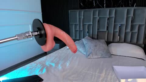 Lola Angel online show from February 7, 9:07 pm