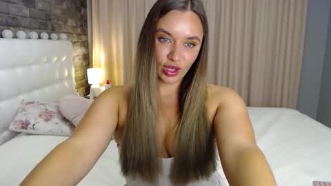 Victoria online show from October 17, 5:05 pm