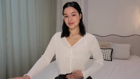 lolly_turner online show from May 23, 5:28 am
