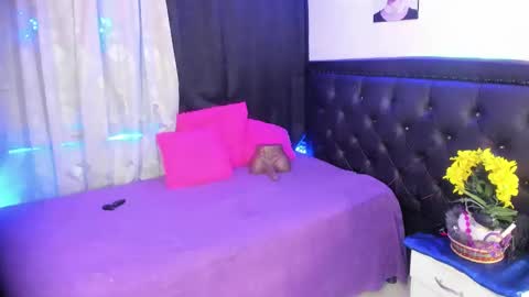 Jennifer  online show from September 12, 6:37 pm