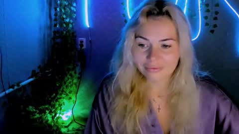 Lora online show from September 11, 2:23 am