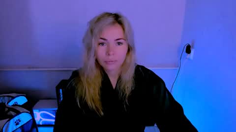 Lora online show from May 8, 2:59 am