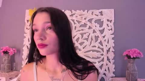 loraineblake online show from February 15, 12:59 pm