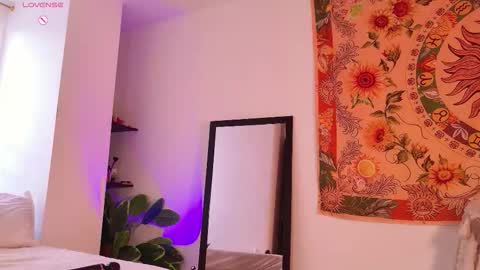 Lorena Vieira  online show from February 3, 9:18 pm