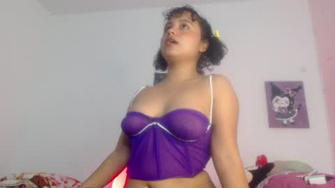 lou_cuteee online show from January 28, 1:50 am