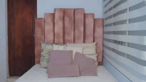  Lou Rosse  online show from February 28, 8:28 pm